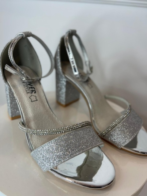 Sandały na słupku PARTY srebro Sandały na słupku PARTY srebro