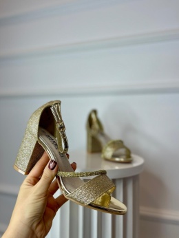 Sandały na słupku PARTY złoto