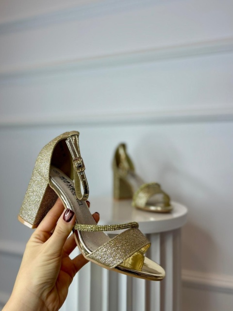 Sandały na słupku PARTY złoto